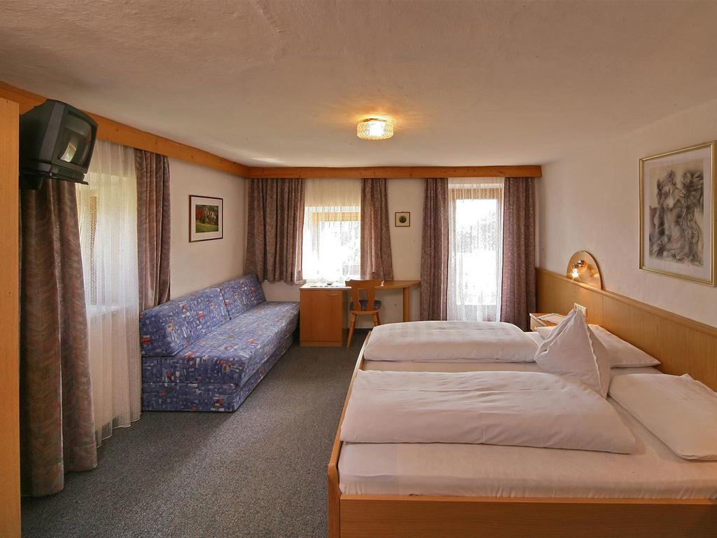 Pension Aichner Terento Room photo